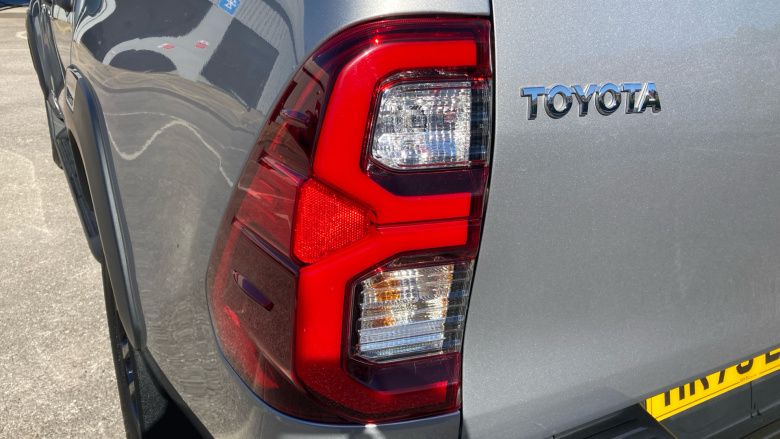 Toyota Hilux Diesel Invincible X D/Cab Pick Up 2.8 D-4D Auto
